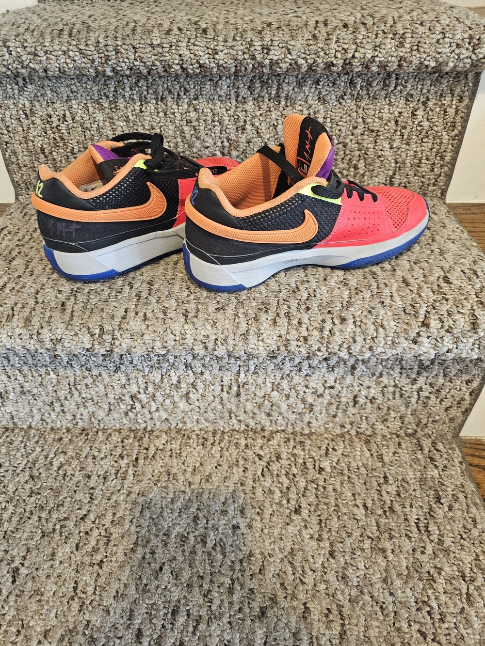 Nike Kids Neon Pink and Orange Low-Top Sneakers with Blue Outsole